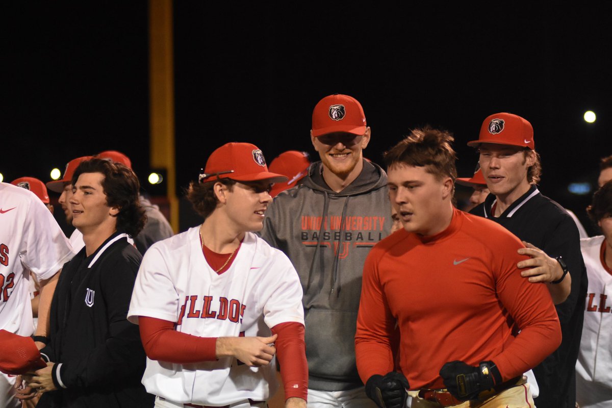 UUAthleticsBB's tweet photo. Hey Siri, play Fergalicious 🕺🏼📸

#WeAreUu https://t.co/HqDM7LrKG4