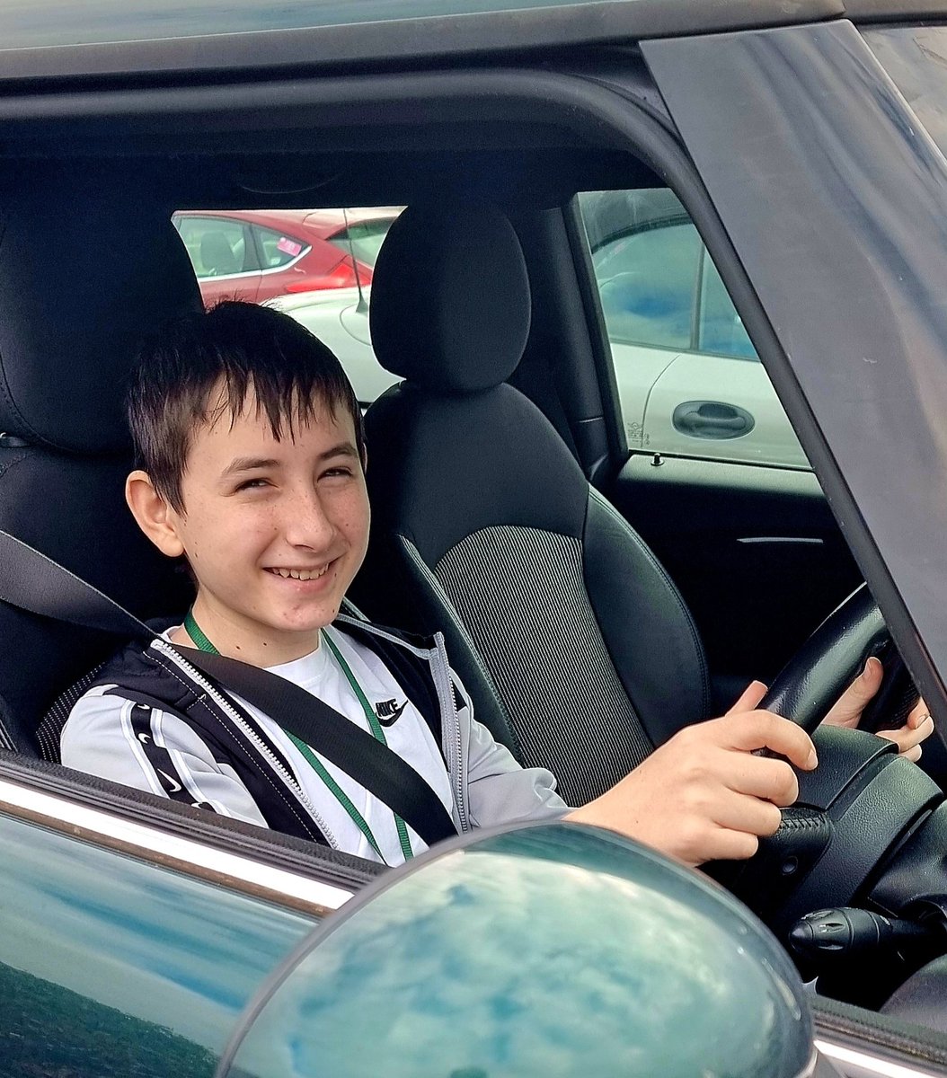 U17CC's tweet image. Our #YoungDrivers are so happy to be back behind the wheel. Our first event was at the spectacular @CastleCombeUK We had a very busy Open Day too. #SafeAt17 #RoadSafety #SafeDrivers