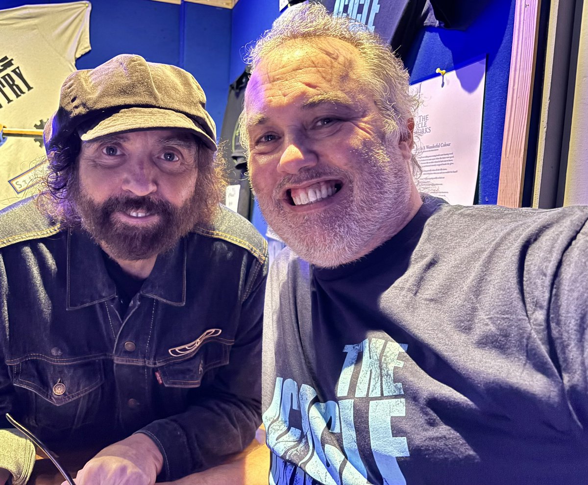 Colin Leach (@colinfleach) on Twitter photo Had the absolute pleasure in meeting the legend that is Ian McNabb <a href="/empiresend/">Ian McNabb. Cultural attaché: Kensington, L,pool.</a> in Bristol On Friday after Icicle Works’ support slot on Big Country’s tour. I urge you to go and see them and witness one of the UK’s greatest songwriters - and that voice! Had the absolute pleasure in meeting the legend that is Ian McNabb <a href="/empiresend/">Ian McNabb. Cultural attaché: Kensington, L,pool.</a> in Bristol On Friday after Icicle Works’ support slot on Big Country’s tour. I urge you to go and see them and witness one of the UK’s greatest songwriters - and that voice!