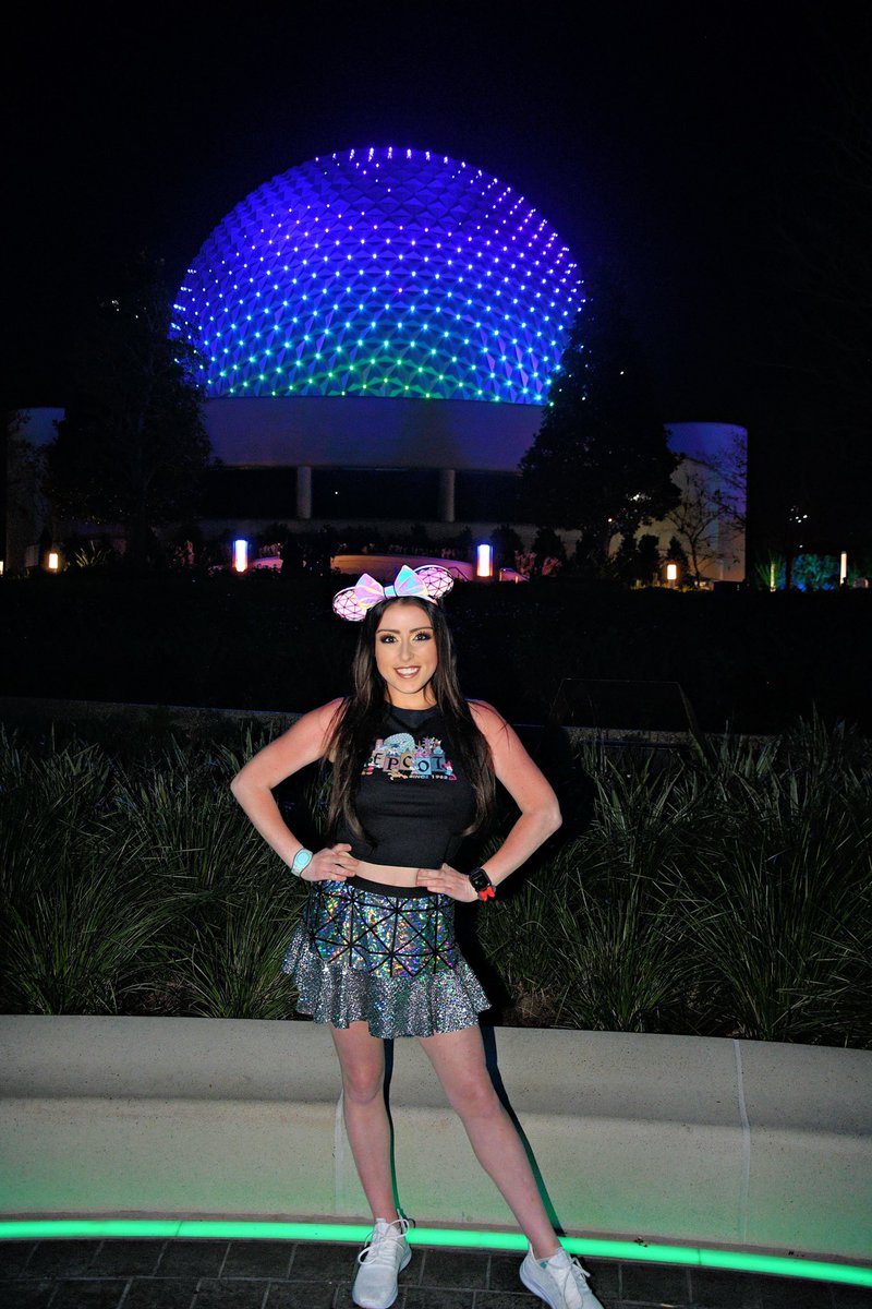 Victoriousxx3's tweet image. Hey everyone!! Got a lot of new followers on here so wanted to say Hi! ☺️
I mostly post on my Instagram accounts though, my main is victoriousxx3 and my new Disney/Orlando Instagram I will be starting for the move is apples2orange
Shoot me a follow if ya want 🥰💓