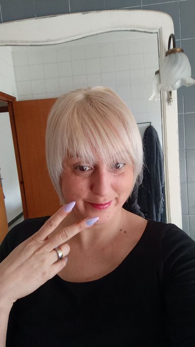 Cambio de look !! https://t.co/7CMNyK5kzn