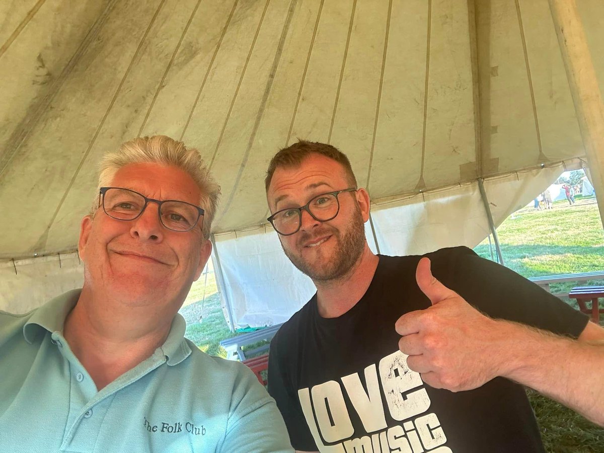 On this week's show (180), I go back to last summer's @FolkEast , for a chat and a tune with @sweeneyfiddle From Weds 14th Feb @BurwellRadio #folkmusicnotebook @westnfkradio @mixcloud