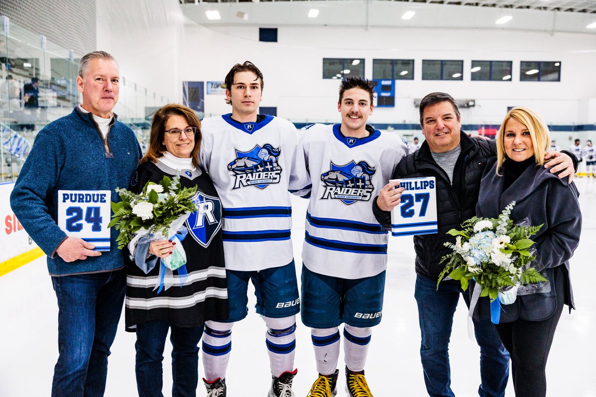 RECAP ➡️ Men’s Ice Hockey Draws with Anna Maria

🔘 Celebrated Hunter Phillips and Anthony Purdue for Senior Night

📰 bit.ly/3Ux6uJJ | #RollRaiders | #d3hky