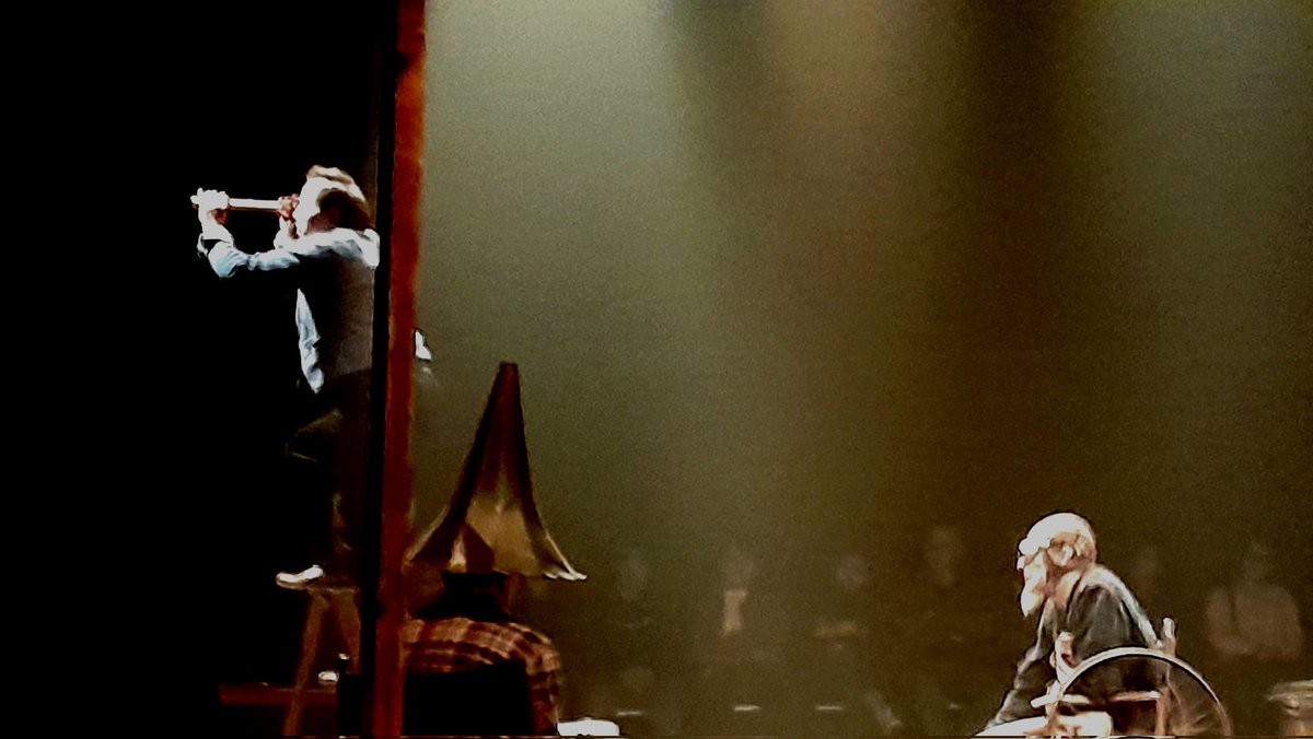 IvancortesActor's tweet photo. Si tienen chance vean a esta magnífica dupla de actores #AdrianLadrón y #LuisAlberti que hacen un trabajo entrañable en #Findepartida d S. Beckett dirige #AgustinMeza en el Teatro Benito Juarez @TeatrosCdMexico de lo mejor que tenemos en cartelera. 👏👏👏👏 Con Cía. #ElGhetto. https://t.co/VfhPXM2TND