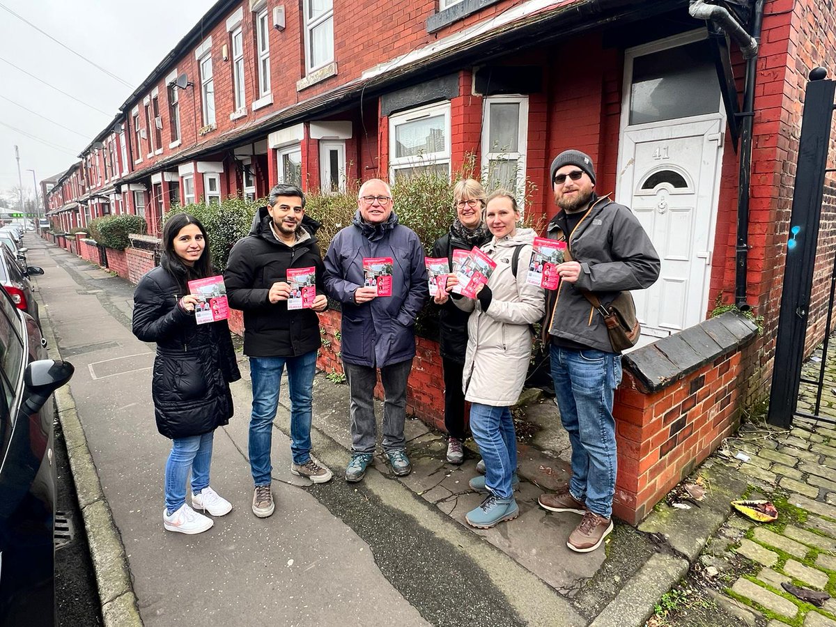 Enjoyable, if brisk, morning on the doorstep today! It was good to speak to residents, particularly about the pressing issue of litter, and to pick up such support for Labour