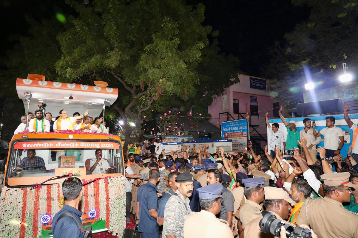 JPNadda's tweet image. Overwhelmed by the warm affection and support showered by the people of Harbour assembly constituency in Chennai during #EnMannEnMakkal yatra.
 
The continued support of the people of Tamil Nadu for this yatra is indicative of their trust in the dynamic leadership of Hon. PM Shri…
