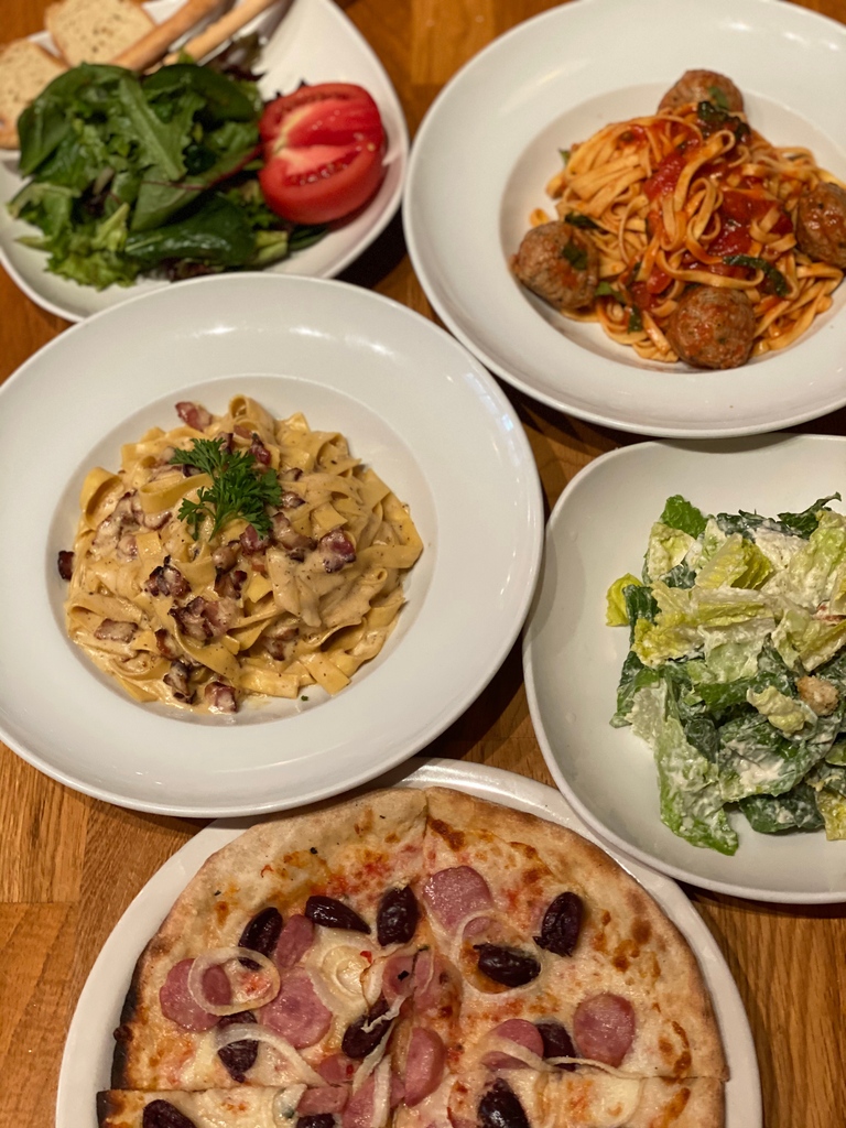 Prepare for a pasta-palooza and a pizza parade! 🍝🎉 Unleash your appetite at Tutto Pizza Pasta – where cravings meet their match. Come and savor the magic!
#TuttoPizzaandPasta #Tuttokeybiscayne⁠ ⁠