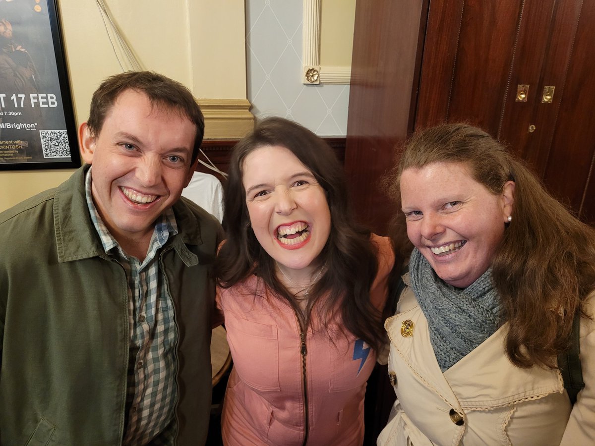PolePara's tweet photo. Met this absolute Queen @josierones last night with @Mathewlowe87, after watching her hilarious show. 

She was very down to earth and thankful that so many people had come out to see her. 

I love how she uses comedy to champion disability advocacy &amp; awareness 😍 You Go Girl 💪 https://t.co/ncpB2ZFWYe