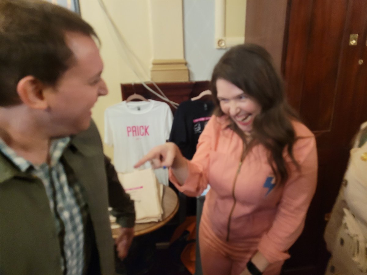 PolePara's tweet photo. Met this absolute Queen @josierones last night with @Mathewlowe87, after watching her hilarious show. 

She was very down to earth and thankful that so many people had come out to see her. 

I love how she uses comedy to champion disability advocacy &amp; awareness 😍 You Go Girl 💪 https://t.co/ncpB2ZFWYe