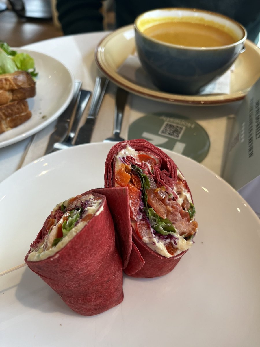 Perfect pitstop <a href="/HonestlyKitchen/">Honestly Farm Kitchen</a> lovely to finally see the organic drive thru 🚗 #organic 💯