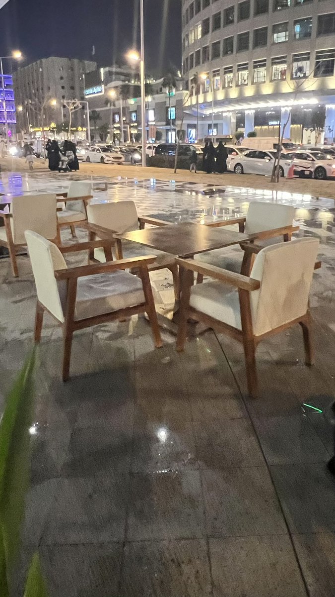 hassan_guide's tweet photo. شاي واكثر | @teaandmore7

فرع جديد يقدمون شاهي و قهوة 🇸🇦 
وبعض الحلى والفطائر

🏡 خارجية بسيطة

📍العليا ⏰ ١٠ص

https://t.co/hsbYT5HnIZ
#جديدالرياض https://t.co/xfPNceufJP