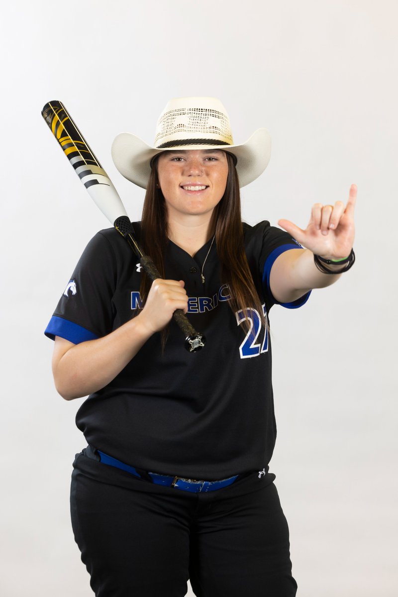 T3 | FIRST 💣 OF THE YEAR! 

UTA takes the lead 3-1 with a 2-run shot from <a href="/lindsey0170/">linds</a>! 🚀

#BuckEm🐎