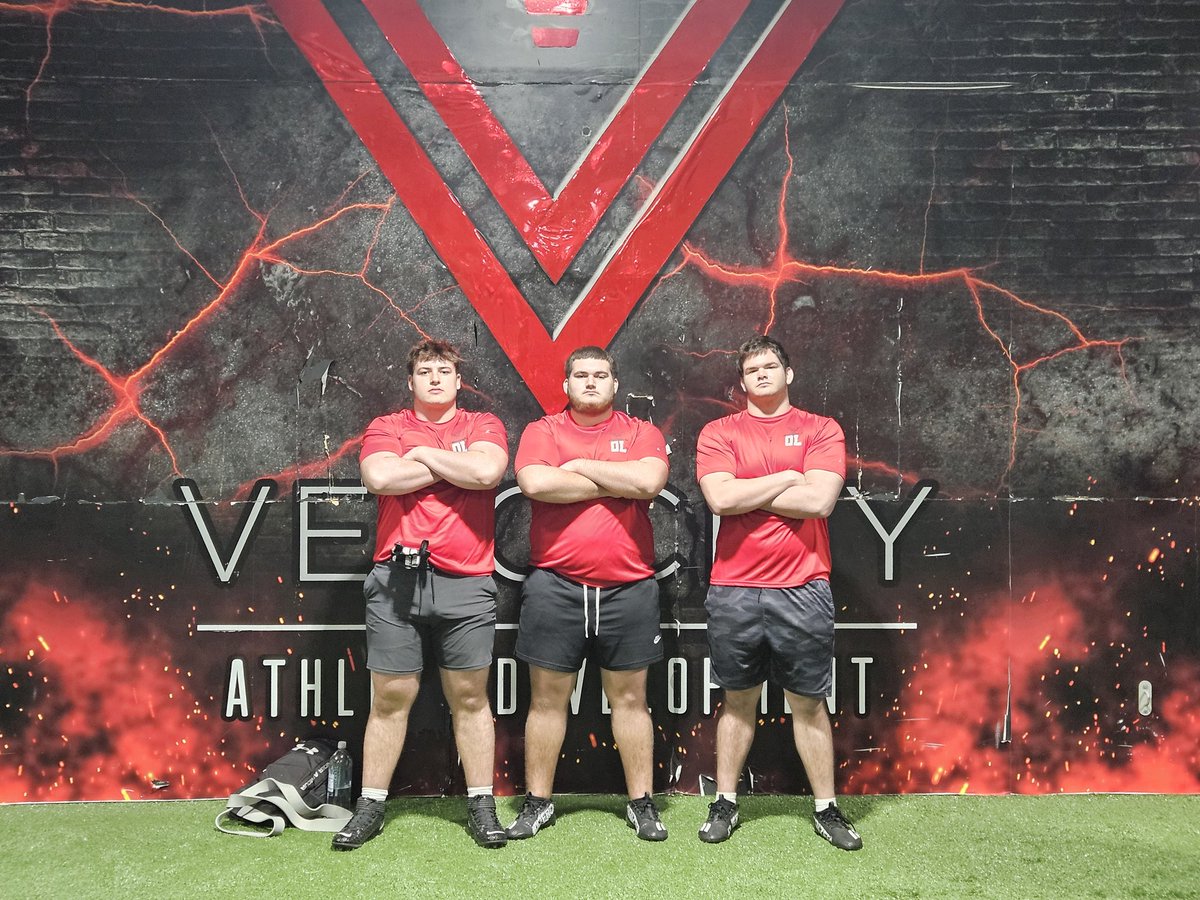 Brought the fellas up to Velocity to compete with some of the best OL/DL in the of GA!! @Velocity_FB @RustyMansell_ @ChadSimmons_ @CountyFootball1 #OL #TheReasonWhy