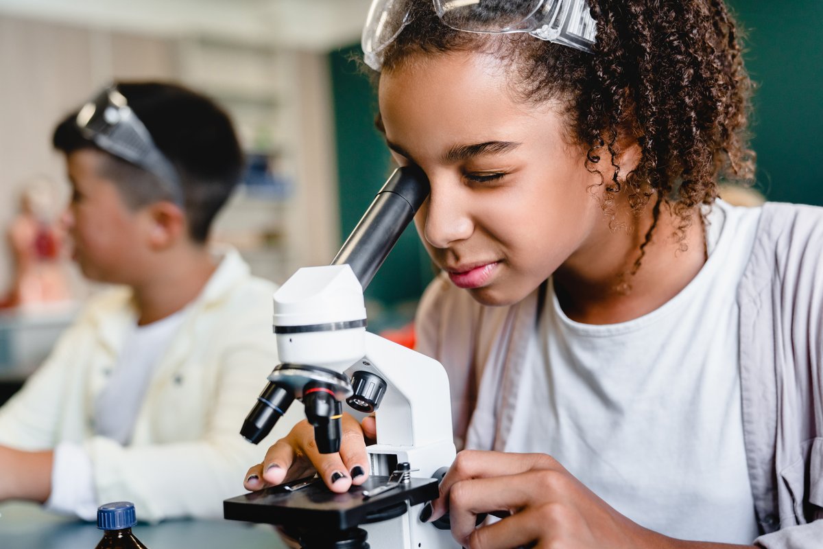 Today is International Day of Girls & Women in Science! 🧬🔬 Today, and every day, we honour the remarkable contributions of girls and women in STEM fields. Let's inspire the next generation of scientists, engineers, and innovators! 💡 #WomenInSTEM #GirlsInScience #STEMeducation