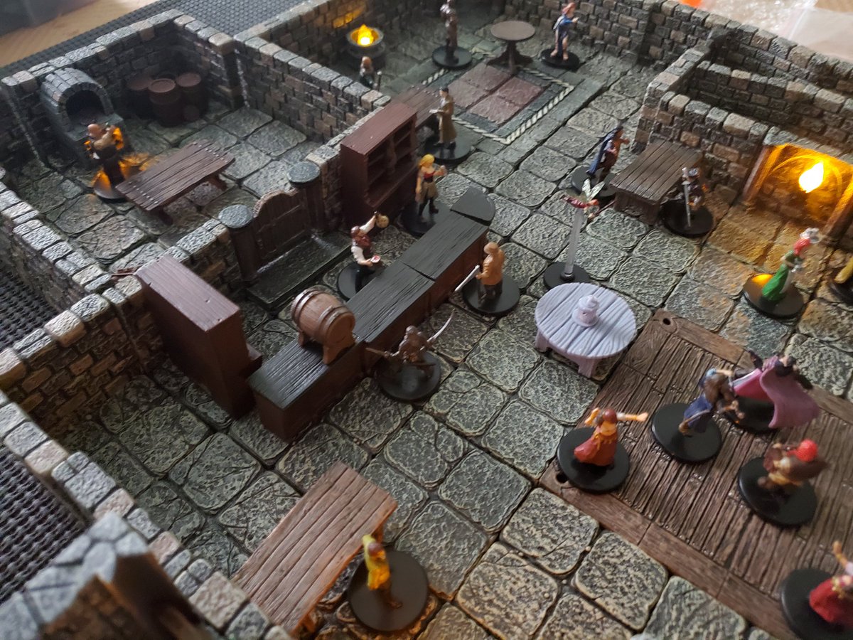 FortuitousBob's tweet image. Maybe went a little overboard in scale, but I haven't played with my #DwarvenForge for a while &amp;amp; I'm busting it out for tonight's #Pathfinder2e Runebreaker session. Welcome to the Hag &amp;amp; Heart Tavern, a seedy place in the Underside of Magnimar said to be built in an old hag lair.