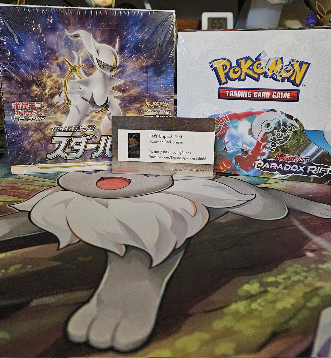 ExplodingRunes's tweet image. Getting ready to open stuff earlier than usual bc it takes like 4hrs to upload!
#pokemontcg #packbreaks