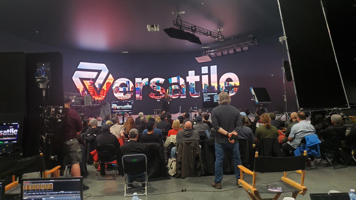 Canadian Cinematographers - Day 2 of masterclass on #virtualproduction and #ledstage filming. <a href="/ICG669/">ICG 669</a>  <a href="/WFW_Intl/">William F. White International Inc.</a> #arri <a href="/RawCam/">RAW Camera</a> #CSCworkshops 🎬 #Vancouver 🇨🇦