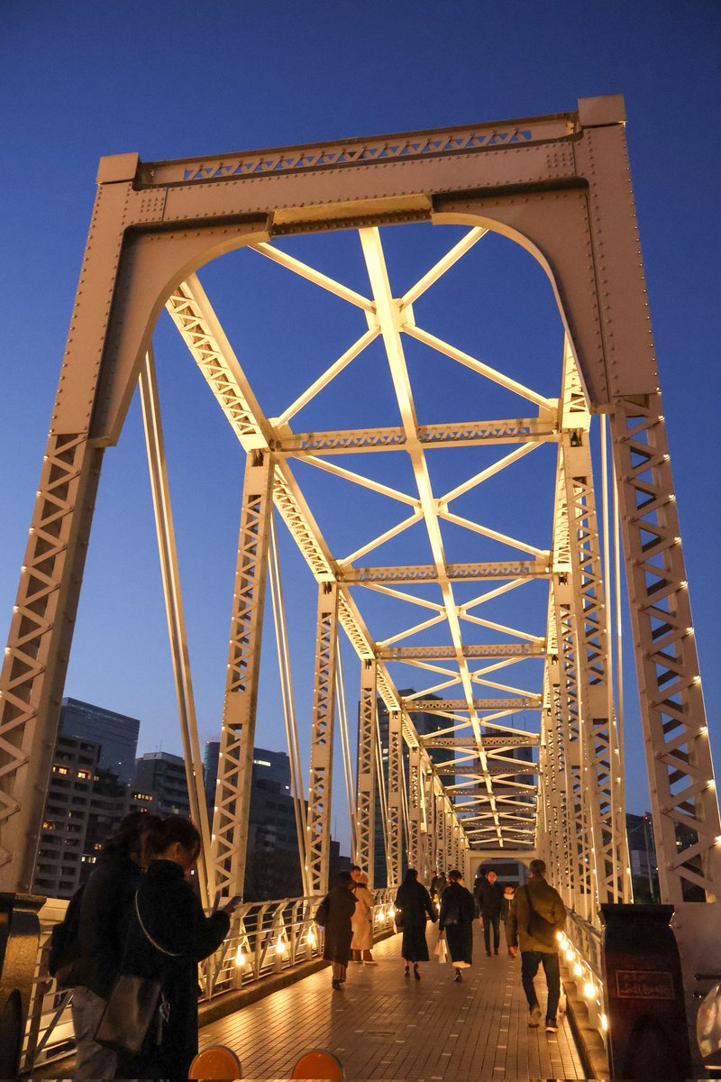 夕暮れ時の橋🌉

#天王洲ふれあい橋