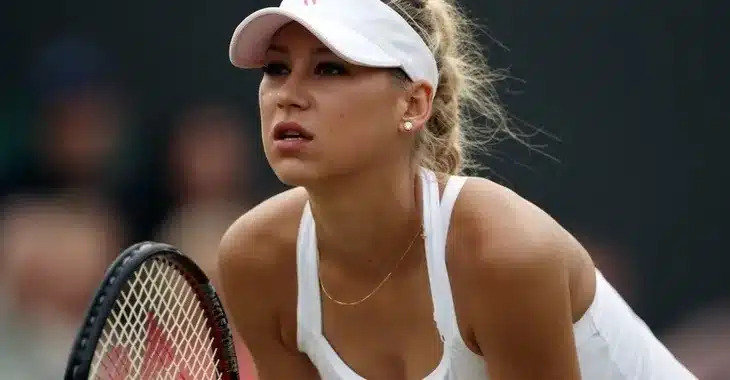 Can it really be 23 years ago today that the world witnessed the spread of the #AnnaKournikova worm? With an alluring promise of snaps of the tennis star, the worm infected computers with an email-aware worm. Here are my memories of it from when I worked at Sophos... 1/13