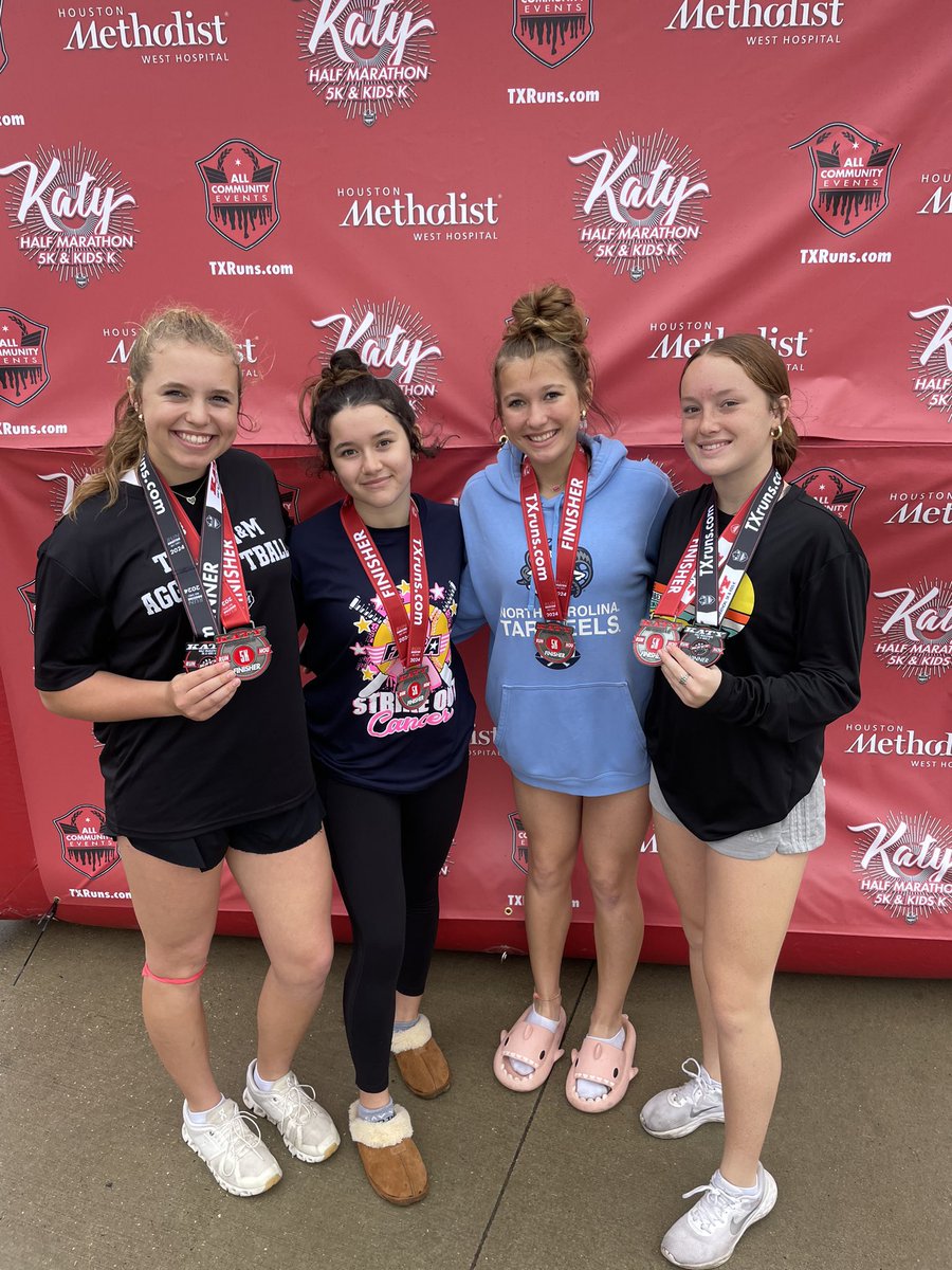 I participated in the 5k at the Katy Marathon yesterday! There were 750 runners and I placed 2nd in my age division! Had a blast running with some friends including @avery_grigar! Looking forward to track szn!!🫶🏼