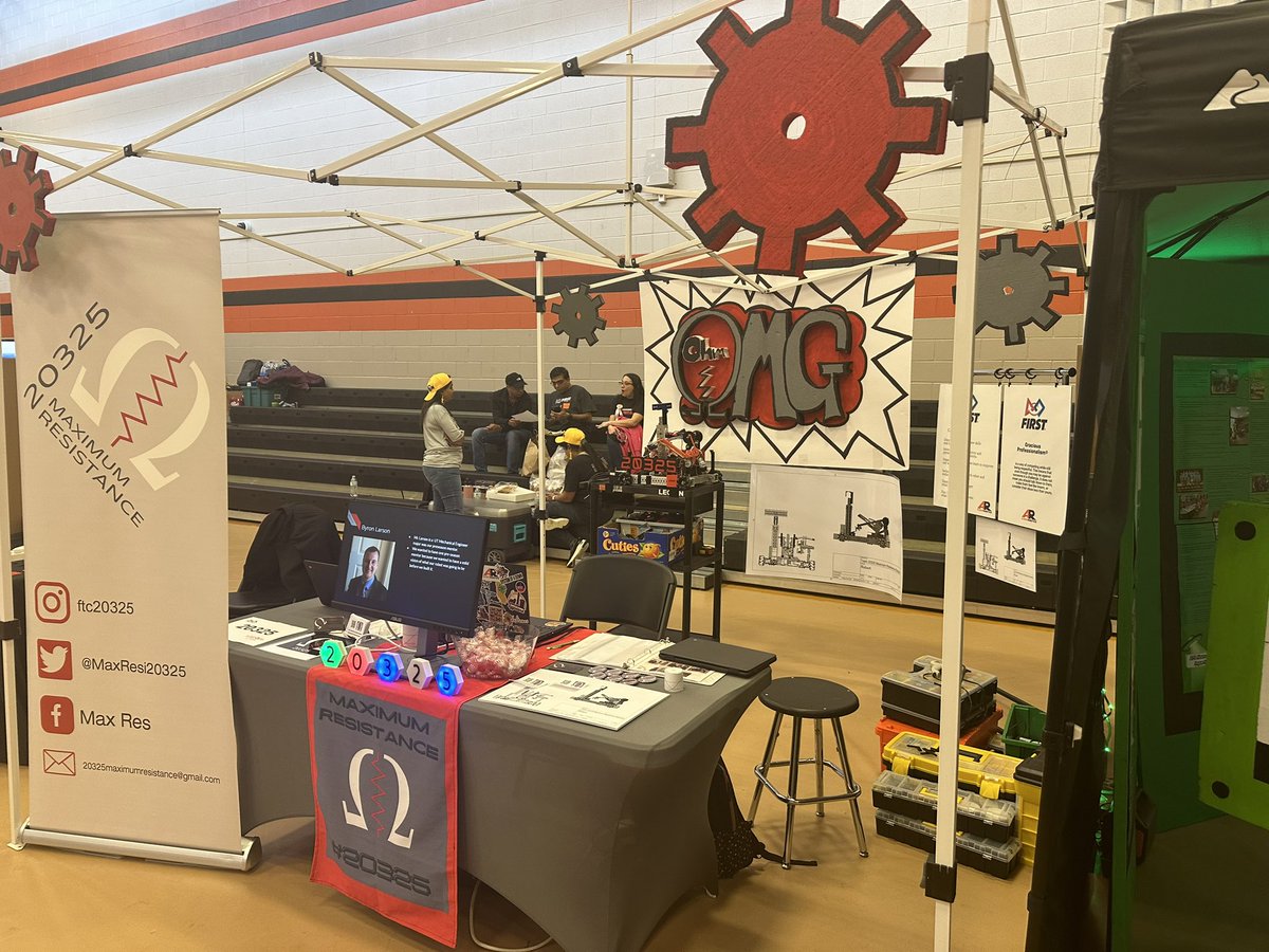 AledoISDAdvAca's tweet image. Huge shout out to our Robotics students, sponsors and Robotics Booster Club for your hard work hosting the FIRST Tech Challenge competition! So much work but so much fun! #AllInAledo #AllAboutCollegeAndCareer