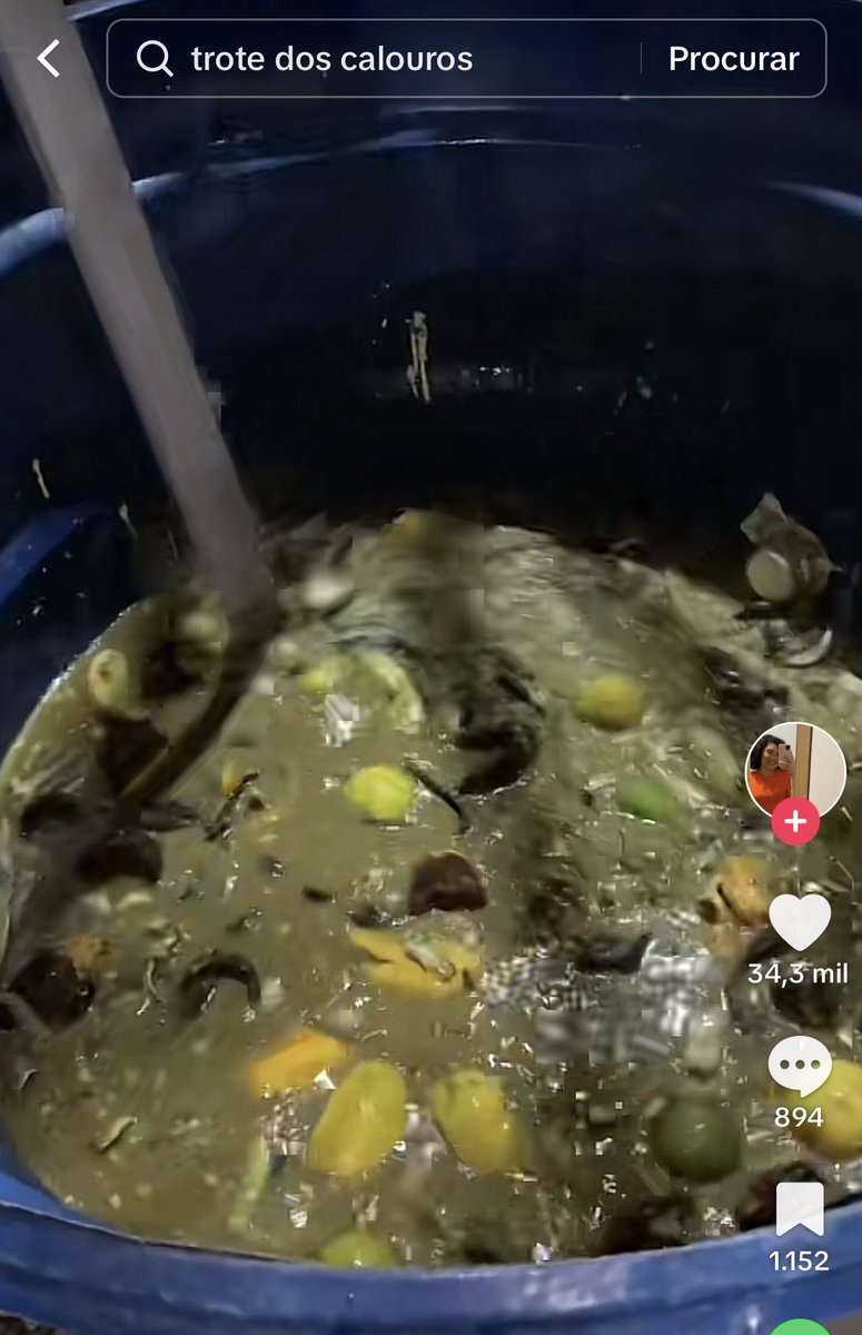 nerdymins's tweet image. acho que prefiro ser excluída pelo curso inteiro do que me jogar nesse banho de esterco... isso é pelo menos permitido por lei gente ? 😰