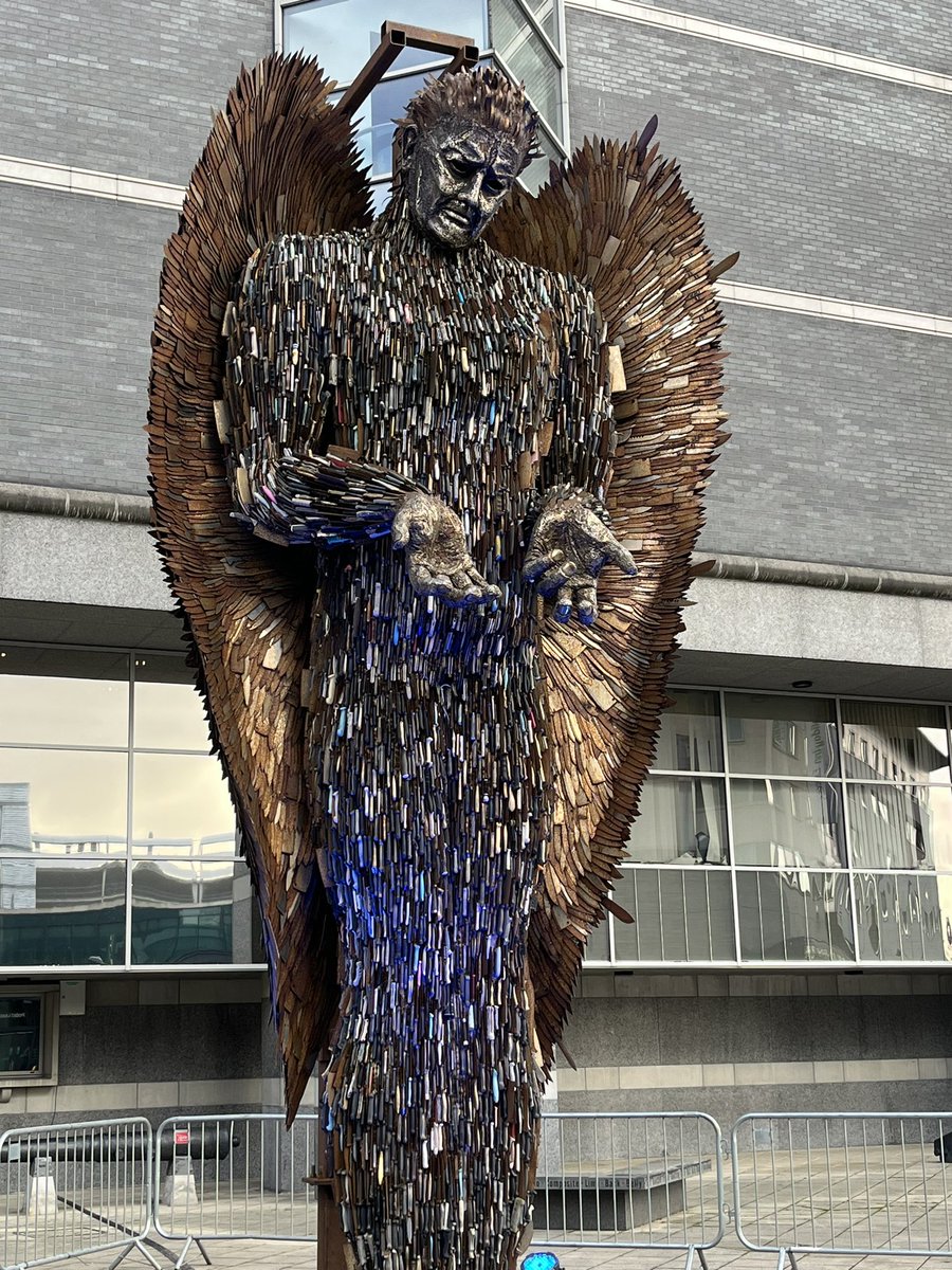 lou_jackson_'s tweet photo. If you’re at a loss for something to do this half term… take a trip out to the @RoyalArmouries . The #knifeangel is there for the month of February. Go support #projectshieldleeds and let’s start having early conversations about #knifecrime. Our children need to be #fearless https://t.co/mp1ROv2nAS