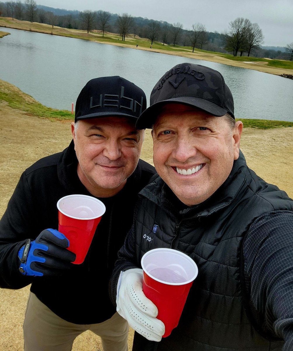 Our tribute to Toby Keith and the red solo cup. Our friend will be missed. @buzzbrainard #sundaygolf⛳️