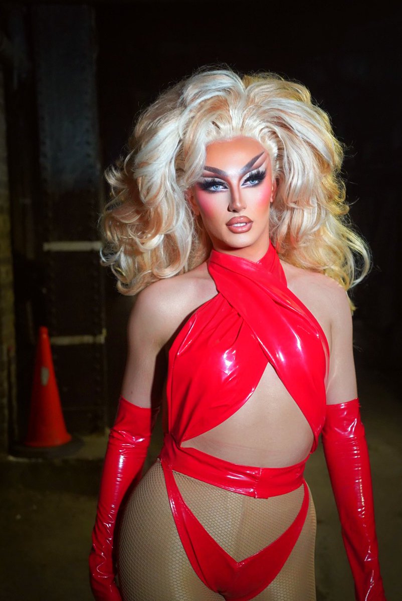 DeDeLicious tweet media