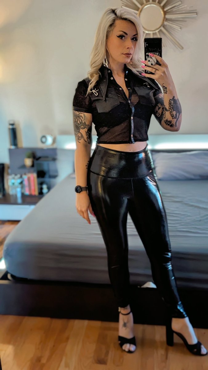 Spittdaddy 💋💦 (@spittdaddy) on Twitter photo Last night was amazing. Huge shout out to the host with the most <a href="/ExoticaFox/">ExoticaFox</a> for throwing one hell of a foot party. 💋 Last night was amazing. Huge shout out to the host with the most <a href="/ExoticaFox/">ExoticaFox</a> for throwing one hell of a foot party. 💋