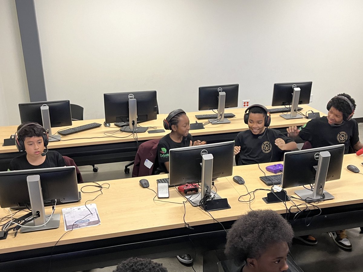 Students of Male Leadership Academy at DeSoto West Middle School held their own at an ESPORTS competition this weekend!

MLA is currently accepting applications for CURRENT 5th &amp; 6th grade boys for next year

MLA video: youtu.be/VwDt3GupbHI

Apply here: form.jotform.com/230067049012041