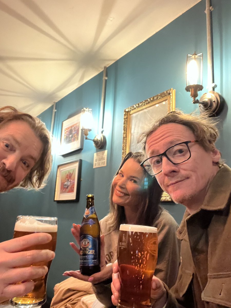 Tonight’s #preshowpint (oh, yes. I’m still doing it) is a couple of Jolly Boys’ Yorkshire Pale Ales in their tap room in Barnsley. @Michellesfunny is on her go to of @ErdingerAF_UK