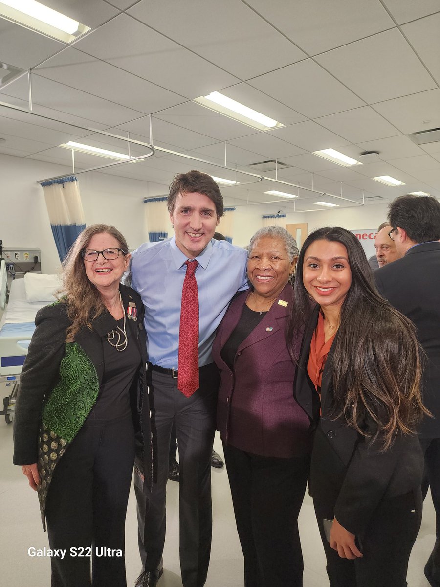 DorisGrinspun's tweet photo. @JustinTrudeau GRACIAS PM @JustinTrudeau 

As a #Chile born #Canadian I value hugely &amp; respect your partnership with @GabrielBoric in times of dire need

It was also awesome to witness your partnership with premier @fordnation  signing a bilateral agreement to improve #Ontarians health system. https://t.co/UyPYv8EPFN