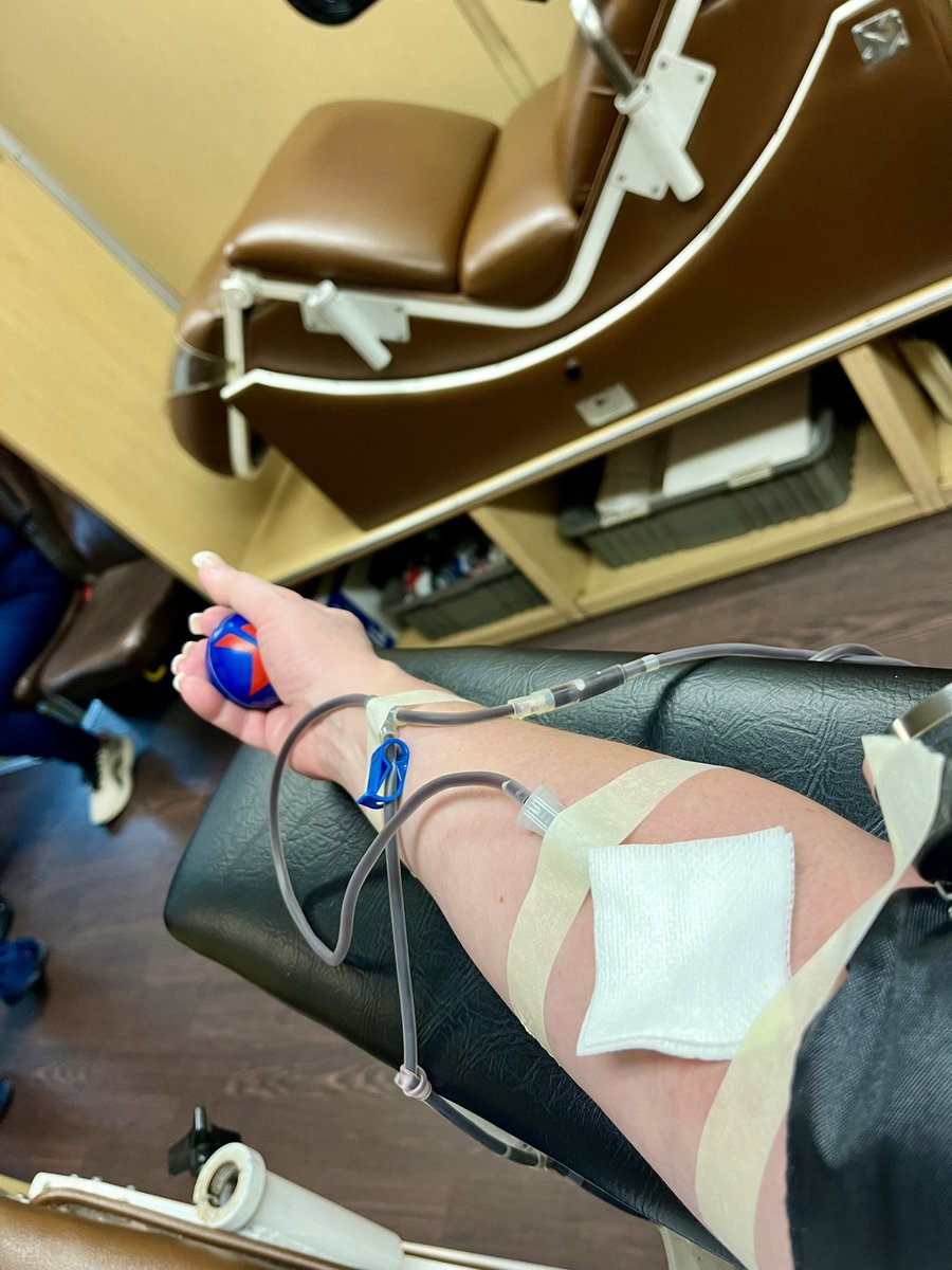 DeniseHHahn's tweet image. Every 8 weeks I try to #CommitForLife. Today ✅. Plus I love jammin’ to the tunes on the Donor Coach.😇 Today’s crew was great! 🩸🅱️ @commitforlife #JustDoIt