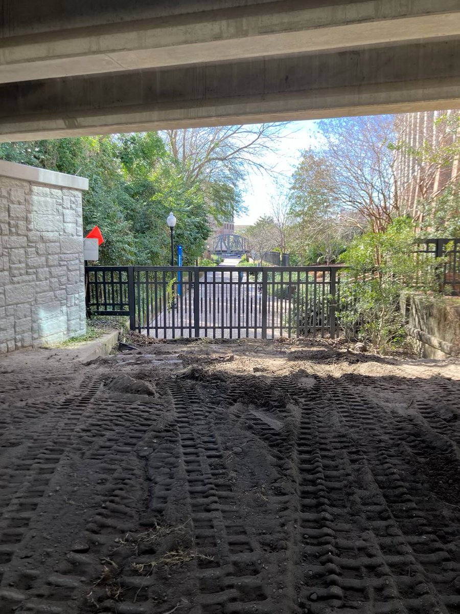Our crews have been hard at work this week preparing the rail trail leading into downtown Wilmington! This 400-meter stretch will pass under six bridges downtown and emerge onto Nutt Street.

Limited spots left: wilmingtonncmarathon.com

Thank you Trusst Builder Group