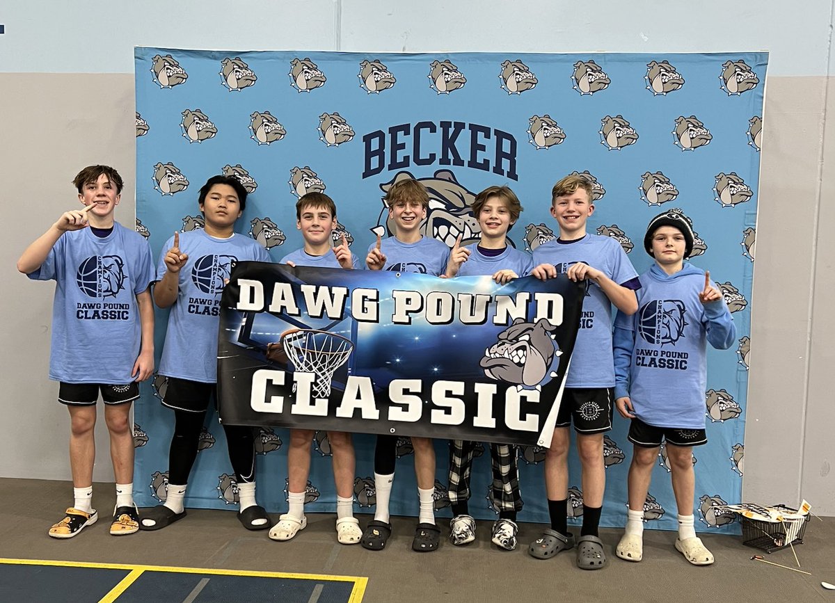 Congrats to 7th purple on taking 1st in Becker this weekend!! Way to go guys!!