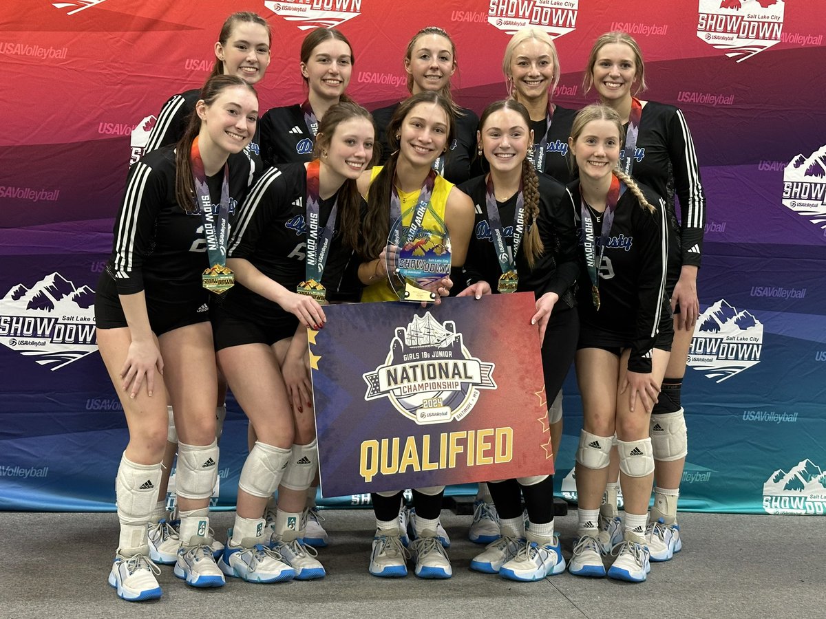 PaulJones95's tweet photo. @dynastyvbc 18 Blue accepted the challenge and was UNDENIABLE today. They finish the Salt Lake City Showdown 9-0, only dropping 2 sets all weekend, to win the 18 American Gold division and earn a bid to the USAV Nationals!!! #BTB #BlueOnTwo #TrainWinRepeat #MoreIsPossible https://t.co/AYCaisVNcz