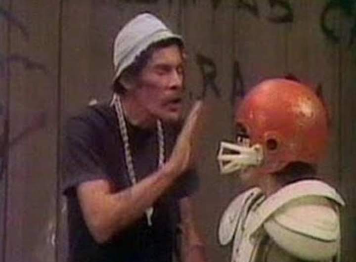 DOOMMMX_'s tweet photo. Cómo no voy a saber nada sobre el #SuperBowl si ya vi este capítulo del Chavo del 8 🤷🏻‍♂️😅

#SuperBowl2024 🏈 https://t.co/2ds4m7YtoL