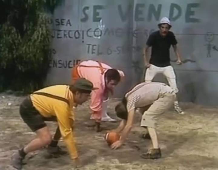 DOOMMMX_'s tweet photo. Cómo no voy a saber nada sobre el #SuperBowl si ya vi este capítulo del Chavo del 8 🤷🏻‍♂️😅

#SuperBowl2024 🏈 https://t.co/2ds4m7YtoL