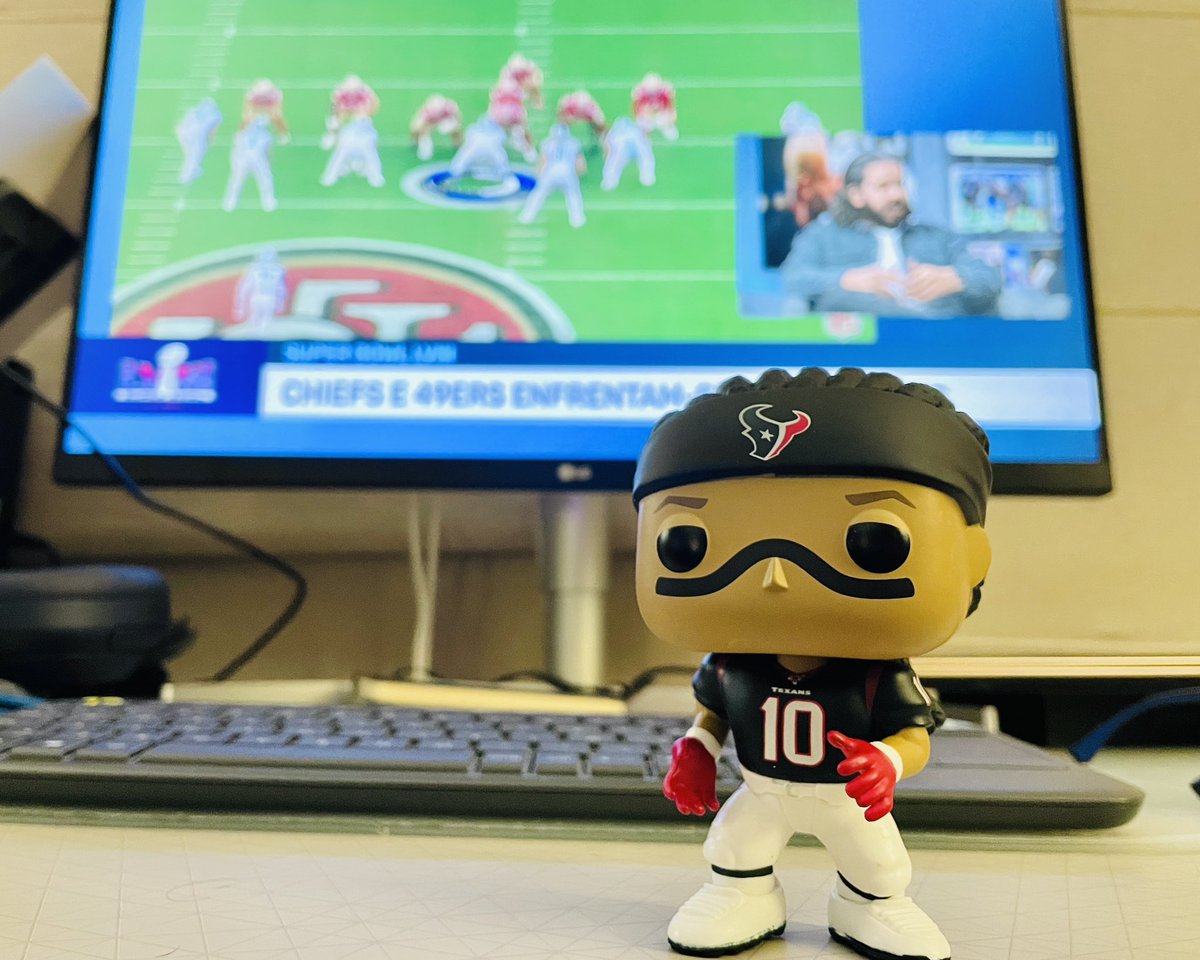 hasphotography's tweet photo. Preparado para mais um superbowl.  #dazn  #nfleleven https://t.co/rTKSkmSh5U