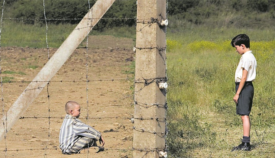 milliemocreiuda's tweet image. A problematização de O Menino do Pijama Listrado: um retrato falso da Segunda Guerra e do Holocausto.