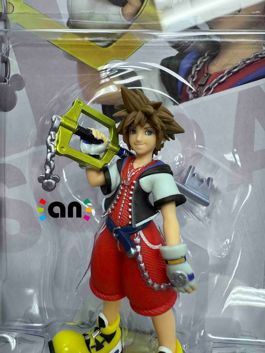AmiiboNews's tweet photo. First detailed look at the Sora amiibo. They did a really good job with this one, y’all! https://t.co/DSF05ZjknE