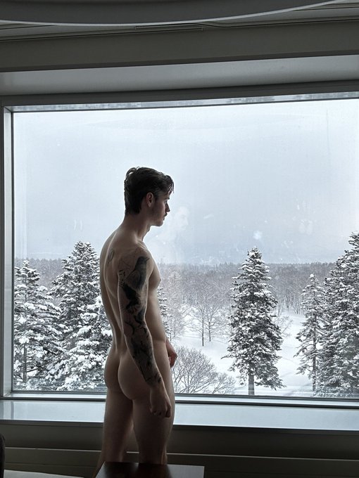 Good morning ❄️🍑☃️ https://t.co/iSbX8B4qFI