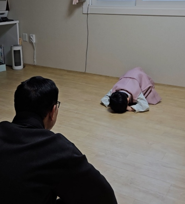 justin_jhy's tweet photo. 모두들 새해복 많이 받으세요^^ 2024년에도 우리 서치파이 식구들 모두 행복했으면 좋겠습니다. 2024년에도 우리 음메단 화이팅 @RichardRSong @kakaossam 
#eth_apple #Searchfi_eth #Happylunarday https://t.co/bDjNb495gt