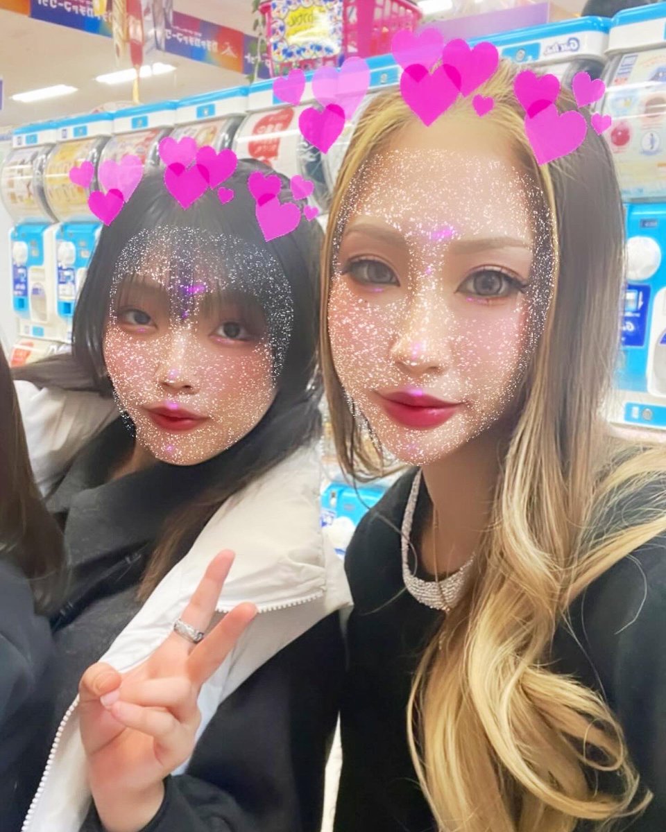 AYU tweet media
