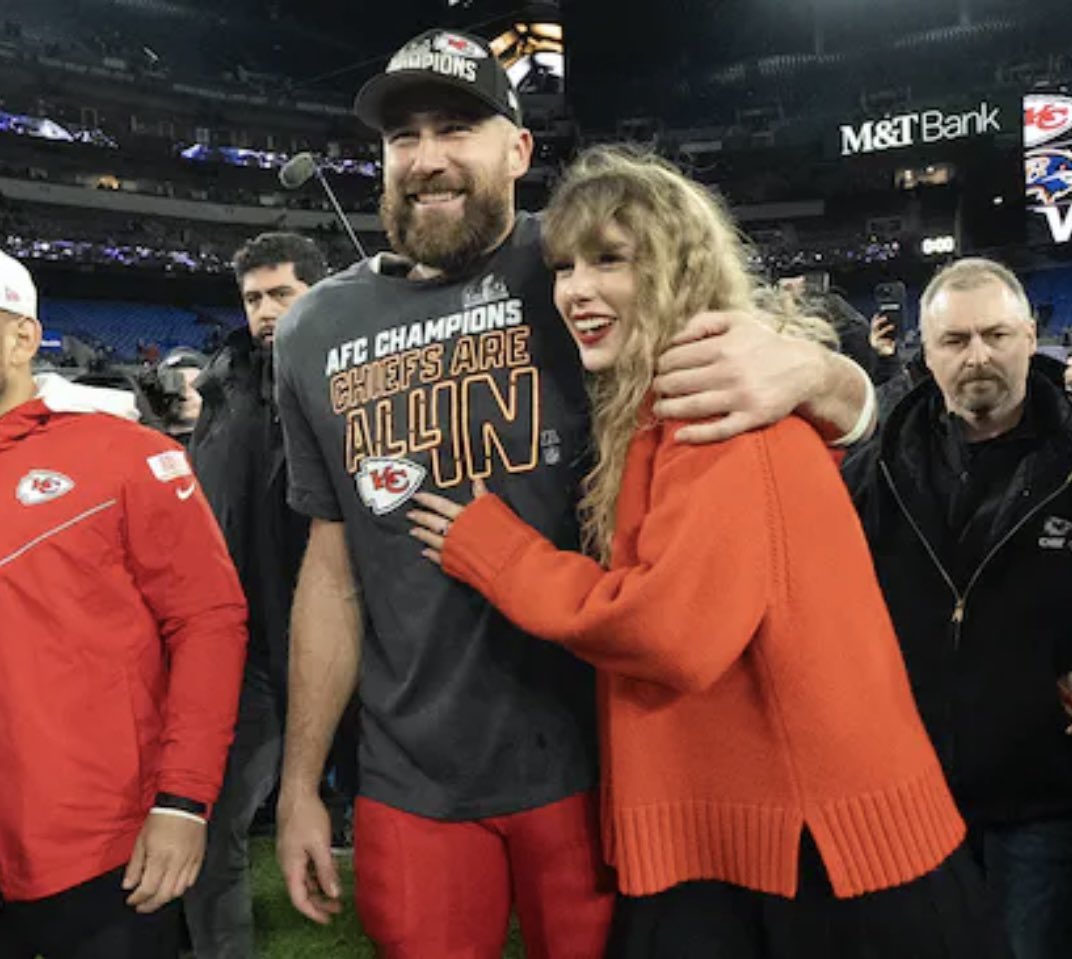 SeattleShepard1's tweet image. 🏈Super Bowl drinking game:

🍹Drink every time you see or hear Taylor Swift

🥃 Take a shot if you see Taylor Swift with Travis Kelce

🤣 Good luck making it to half time!