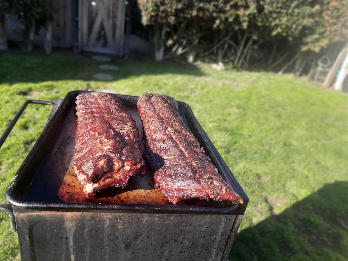 StonersGuideTo's tweet photo. Smoked weed while we smoked meats https://t.co/chSeYyjDMJ