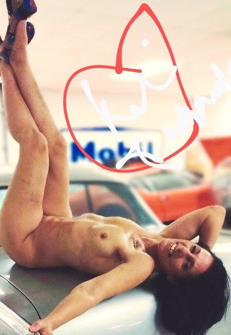 Happy Valentine's Day, boys. Care for an early sweet! https://t.co/NOsAbhkYo4<a href="/tag/chicago"class="tags"><span>#chicago</span></a>