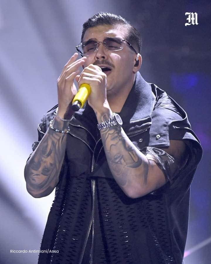 GianniRoberto1's tweet photo. Geolier sono impressionanti: nel 2023 ha superato il miliardo di stream sulla nota piattaforma musicale e, mensilmente, tocca quota 5,8 milioni.
Impressionante https://t.co/vJghbUCOkX
