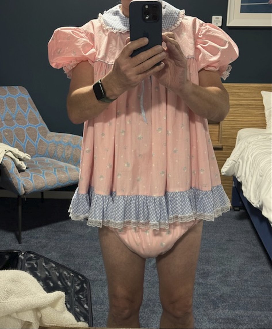 CelestialSissy's tweet photo. Mummy always lays out my night clothes on the bed when we go away, but this time she surprised me with a new pretty peach outfit with baby bottles on it.
What a lucky baby I am to have such a wonderful Mummy! #sissybaby #prettyinpeach https://t.co/ZKw9zcIkCv